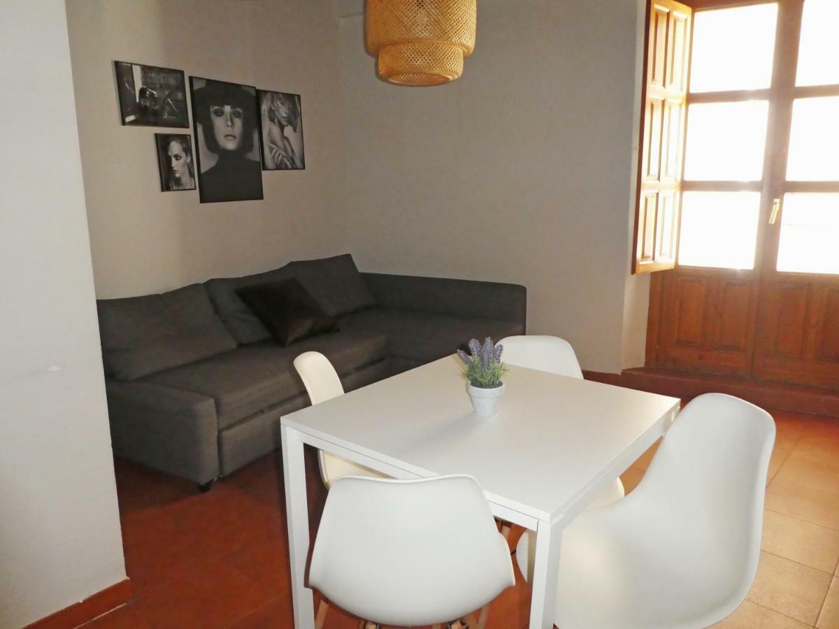 Apartamentos Nahira Suites 3000 Granada Buitenkant foto