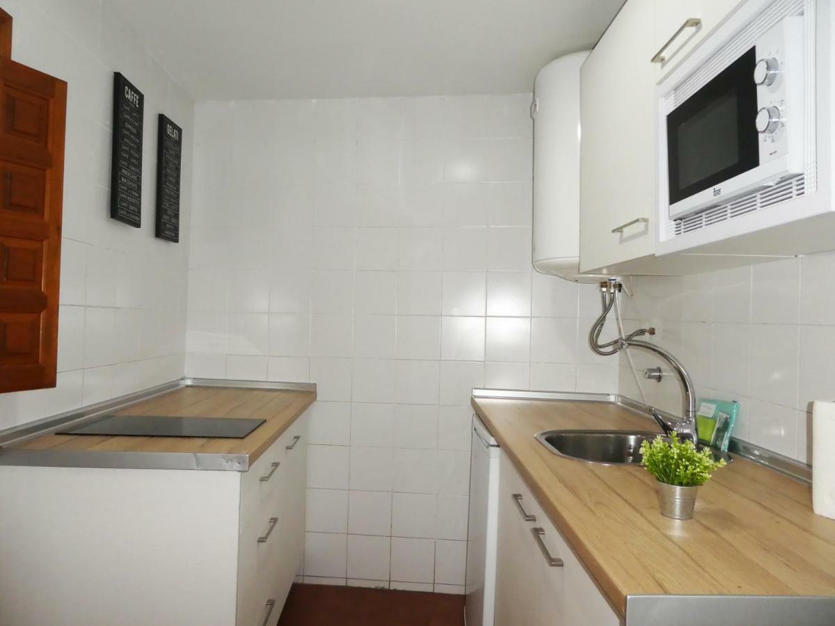 Apartamentos Nahira Suites 3000 Granada Buitenkant foto