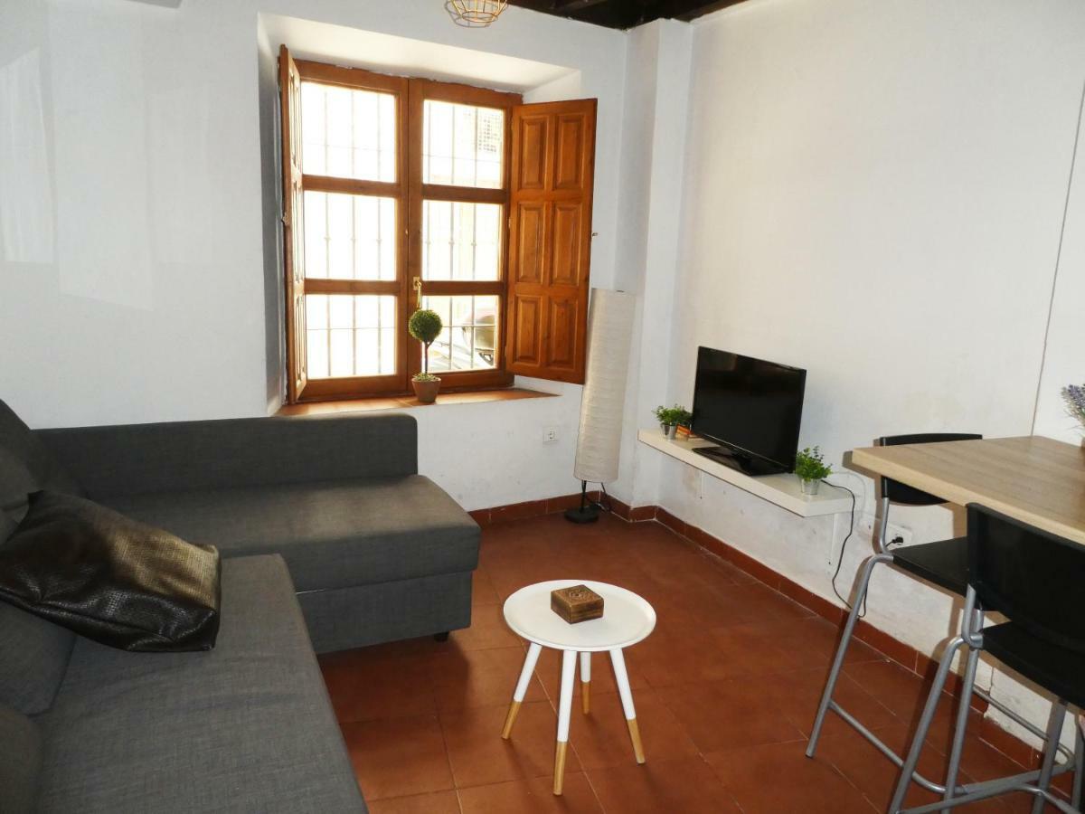 Apartamentos Nahira Suites 3000 Granada Buitenkant foto